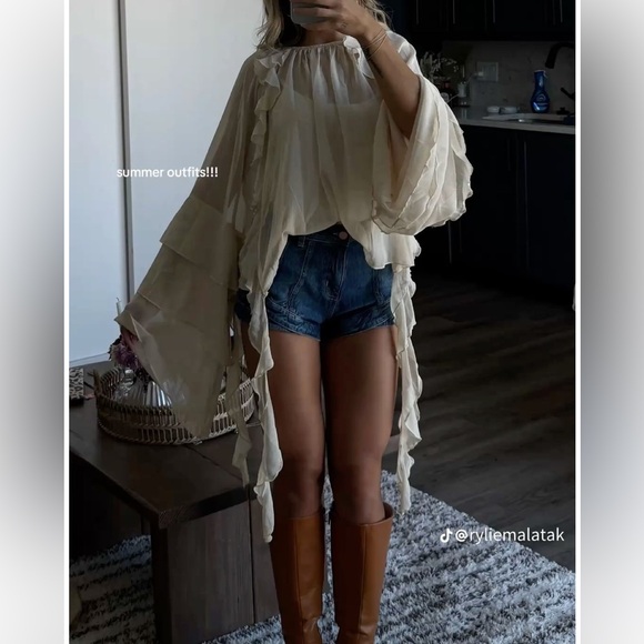 Cider Cream Ruffle Blouse - Picture 3 of 3